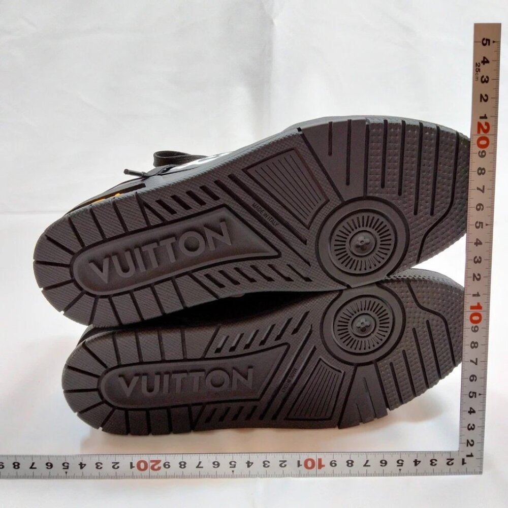 Louis Vuitton Sneakers Men Black PVC 790-073025 - Picture 8 of 9